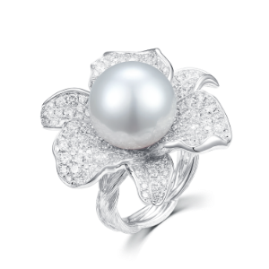 White South Sea Pearl Ring