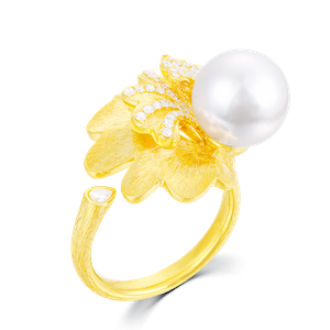White South Sea Pearl Ring